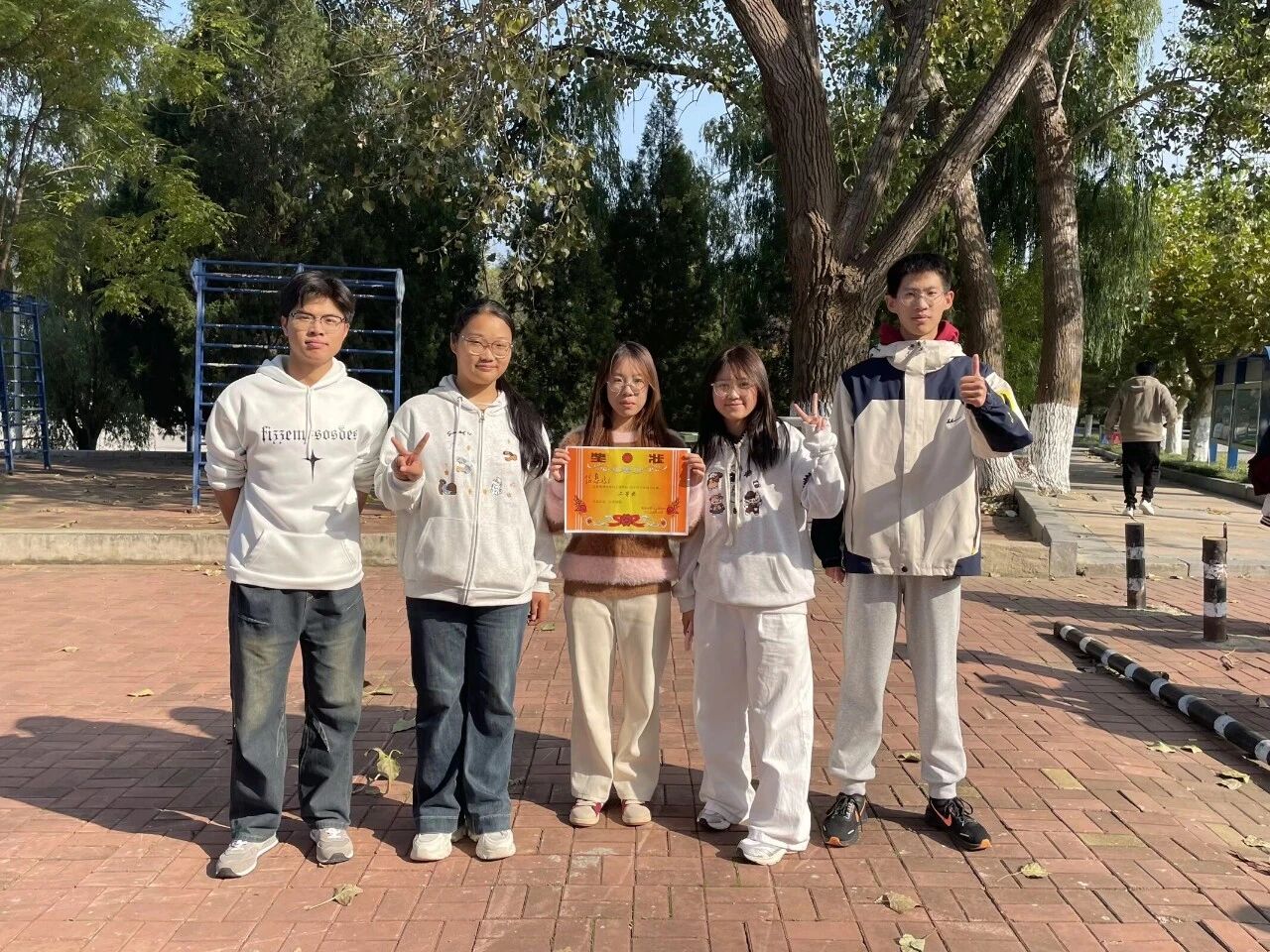 管理科学与工程学院开展万米接力活动7