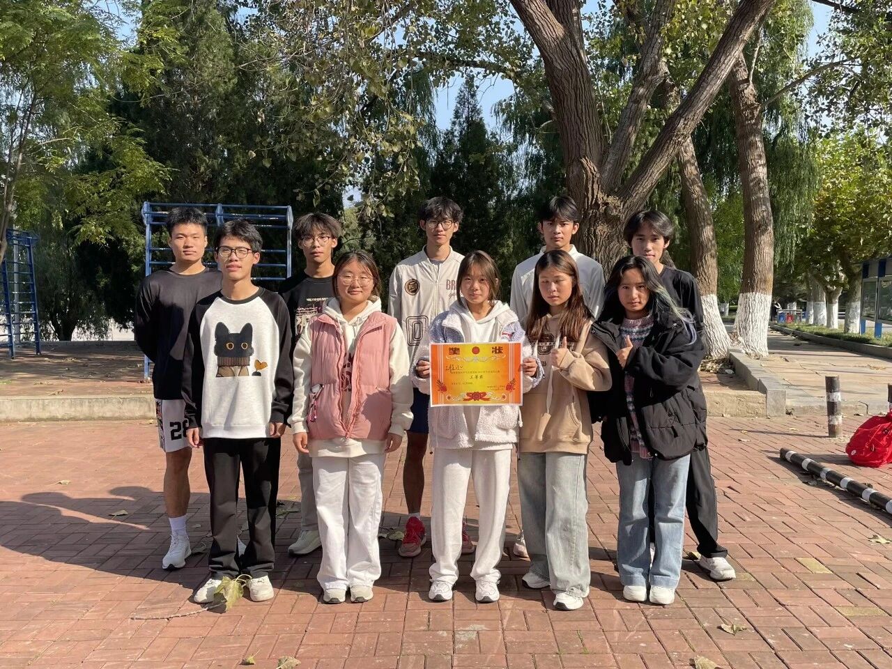 管理科学与工程学院开展万米接力活动9