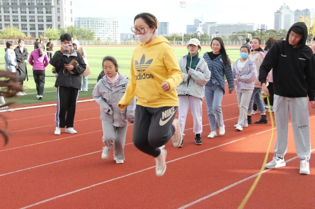 跳绳比赛团体赛